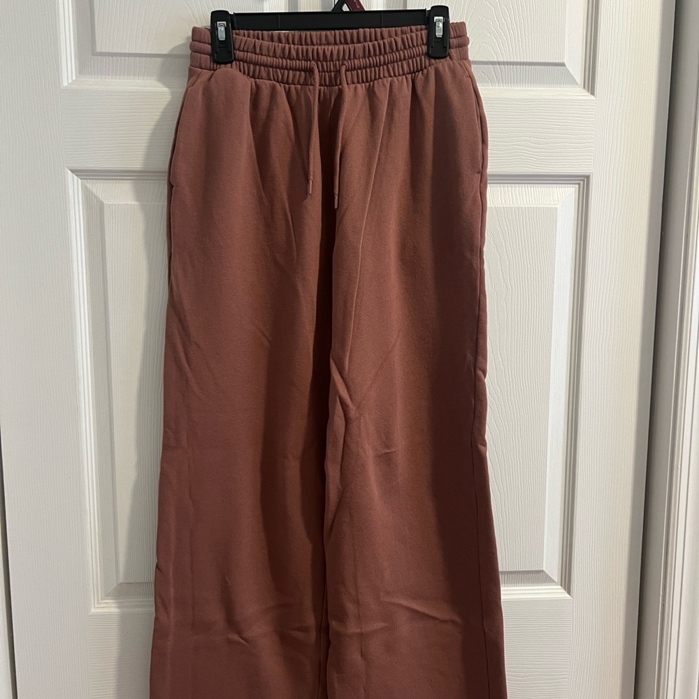 Old navy extra high waist so comfy wide leg sweatpants S small